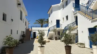 Vrachia Beach Hotel & Suites (Adults Only)