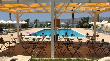 Vrachia Beach Hotel & Suites (Adults Only)