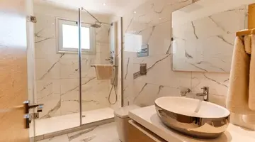 VRACHIA BEACH HOTEL & SUITES - ADULTS ONLY (+15)