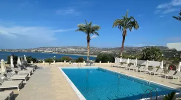 VRACHIA BEACH HOTEL & SUITES - ADULTS ONLY (+15)