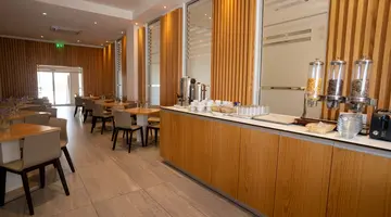 VRACHIA BEACH HOTEL & SUITES - ADULTS ONLY (+15)