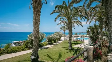 VRACHIA BEACH HOTEL & SUITES - ADULTS ONLY (+15)