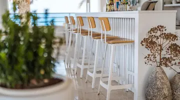 VRACHIA BEACH HOTEL & SUITES - ADULTS ONLY (+15)