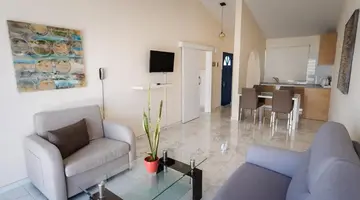 VRACHIA BEACH HOTEL & SUITES - ADULTS ONLY (+15)