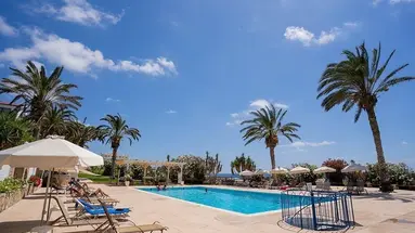 Vrachia Beach Hotel & Suites (Adults Only)