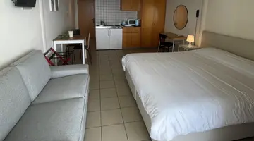 Vrachia Beach Hotel & Suites (Adults Only)