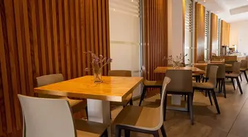 Vrachia Beach Hotel & Suites (Adults Only)