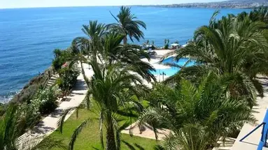 Vrachia Beach Hotel & Suites (Adults Only)