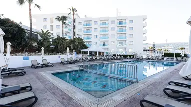 VRISSAKI APARTMENTS