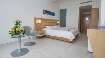 Vrissaki Beach Hotel