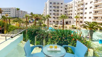 Vrissaki Beach Hotel
