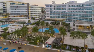 Vrissaki Beach Hotel