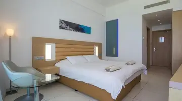 Vrissaki Beach Hotel