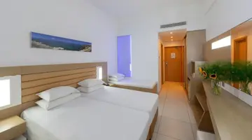 Vrissaki Beach Hotel