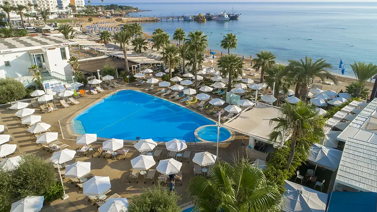 Vrissaki Beach Hotel