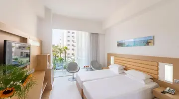 Vrissaki Beach Hotel