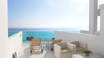 Vrissaki Beach Hotel