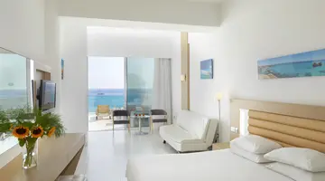 VRISSAKI BEACH HOTEL