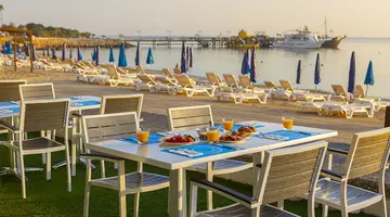 Vrissaki Beach Hotel