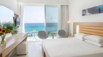Vrissaki Beach Hotel