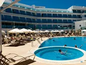 Vrissaki Beach Hotel