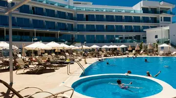 Vrissaki Beach Hotel
