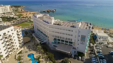 Vrissaki Beach Hotel