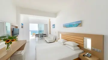 Vrissaki Beach Hotel