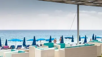 Vrissaki Beach Hotel