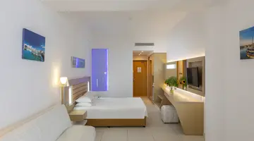 VRISSAKI BEACH HOTEL