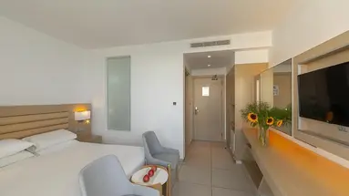 Vrissaki Beach Hotel