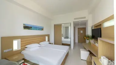 Vrissaki Beach Hotel