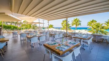 Vrissaki Beach Hotel