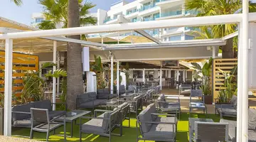 Vrissaki Beach Hotel