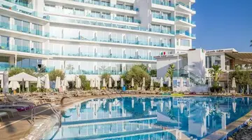 Vrissaki Beach Hotel