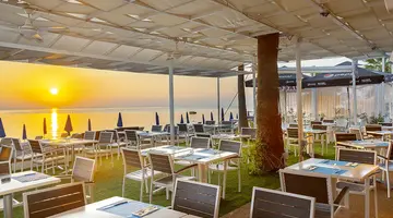 Vrissaki Beach Hotel