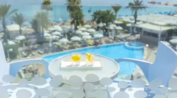 VRISSAKI BEACH HOTEL