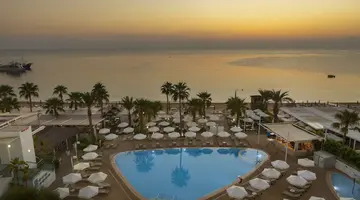Vrissaki Beach Hotel