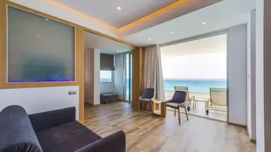 Vrissaki Beach Hotel