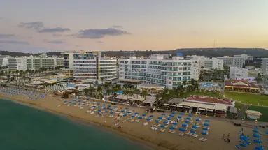 VRISSAKI BEACH HOTEL