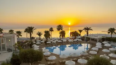 Vrissaki Beach Hotel