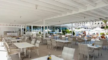 Vrissiana Beach Hotel