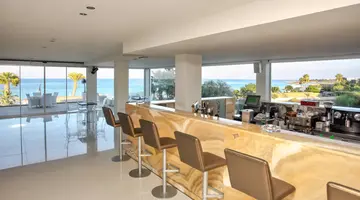 Vrissiana Beach Hotel