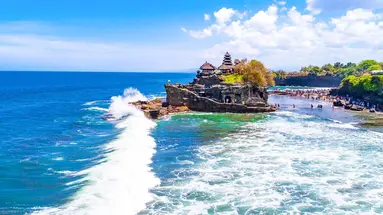 Wakacje Pod Palmami! Boskie Bali
