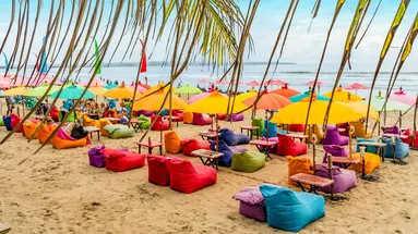 Wakacje Pod Palmami! Boskie Bali