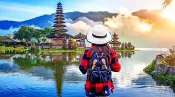 Wakacje Pod Palmami! Boskie Bali
