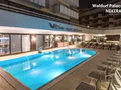 Waldorf Palace