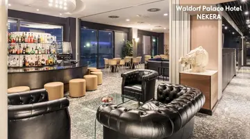 Waldorf Palace
