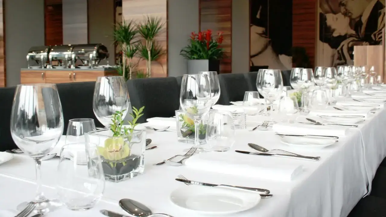 Warsaw Plaza Hotel