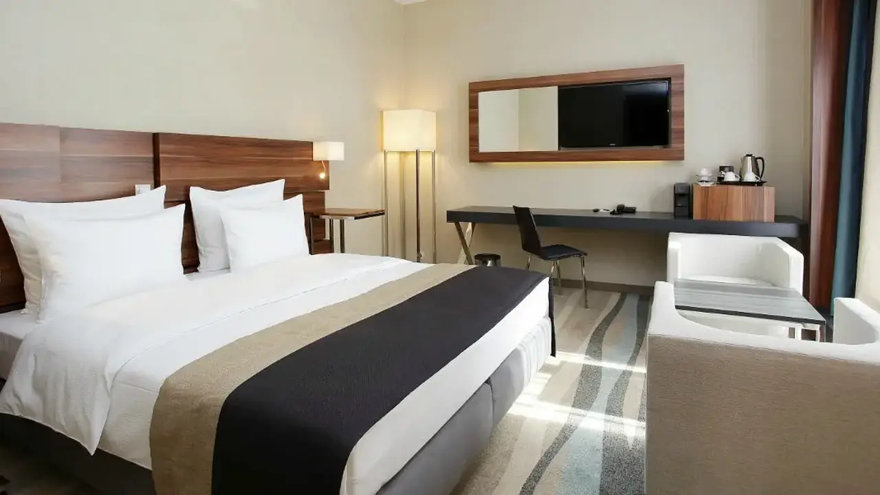 Warsaw Plaza Hotel